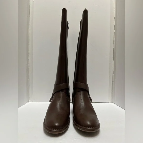 Ugg Bandara Tall Leather Boots size 10 - Picture 2 of 16